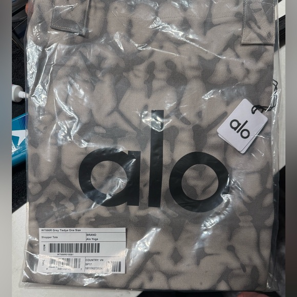 ALO yoga tote bag brand new - Picture 3 of 3